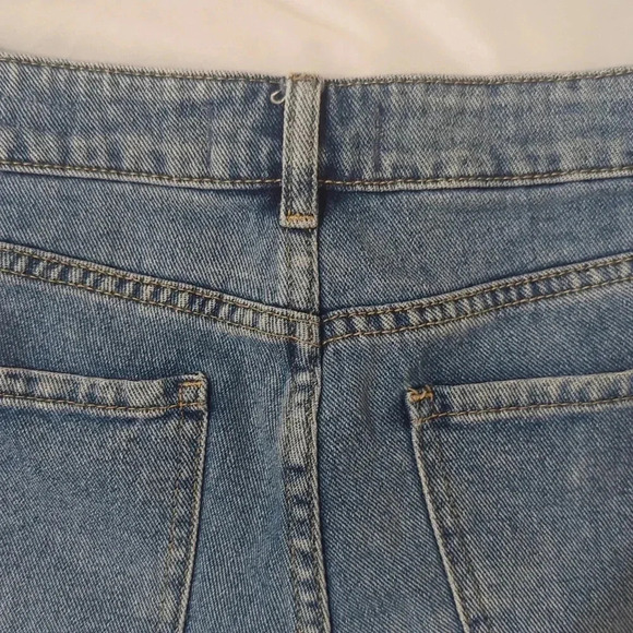 PacSun Party Blue Denim Mom Short, Color Blue Size 26 - Picture 14 of 16